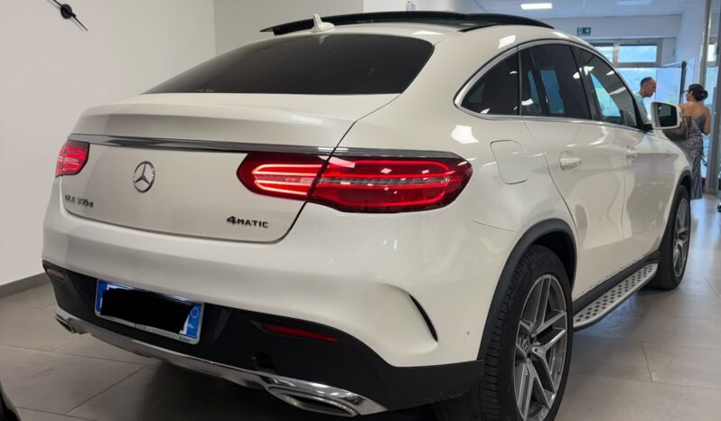 
								Mercedes GLE Coupe full									