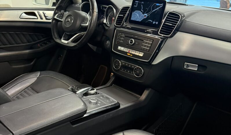 
								Mercedes GLE Coupe full									
