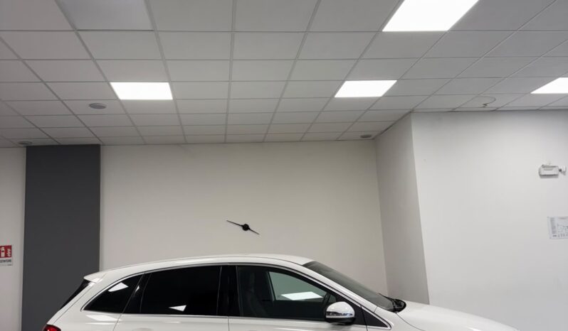 
								Mercedes Classe B full									