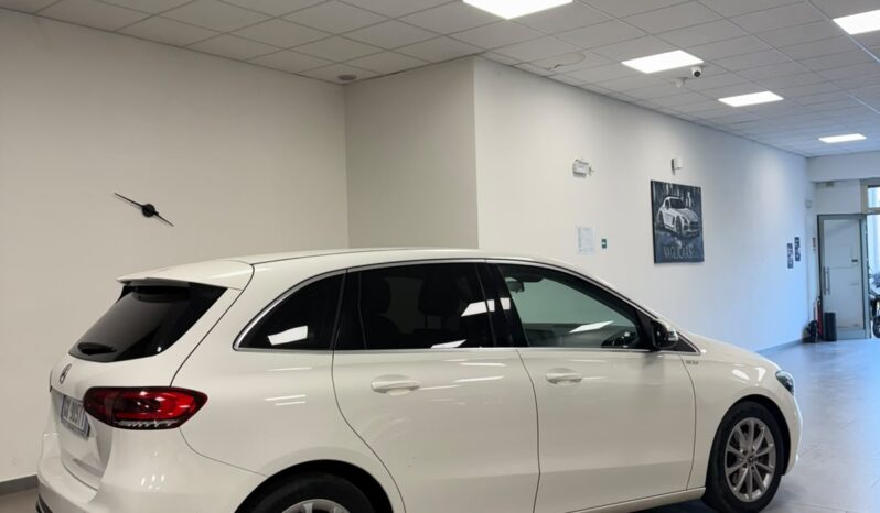 
								Mercedes Classe B full									