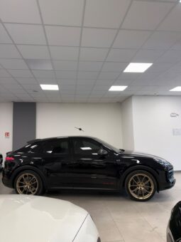 
										Porsche Cayenne Coupe Turbo GT full									