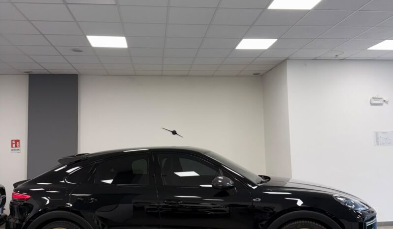 
								Porsche Cayenne Coupe Turbo GT full									