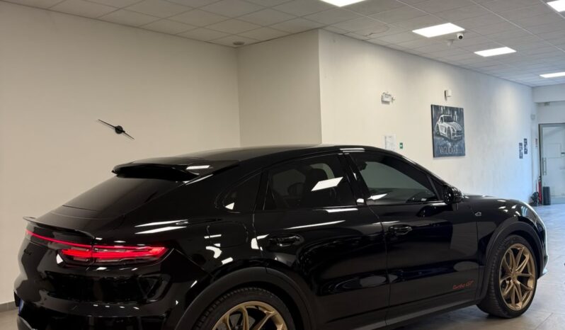 
								Porsche Cayenne Coupe Turbo GT full									