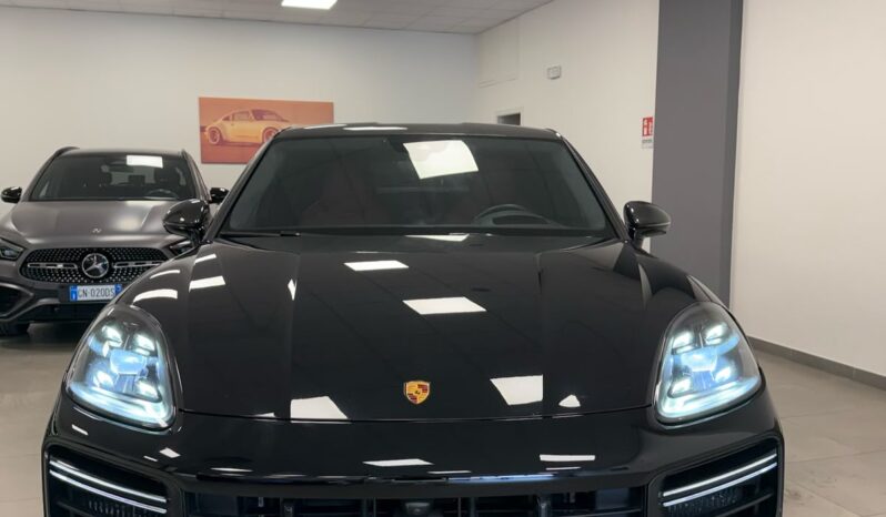 
								Porsche Cayenne Coupe Turbo GT full									