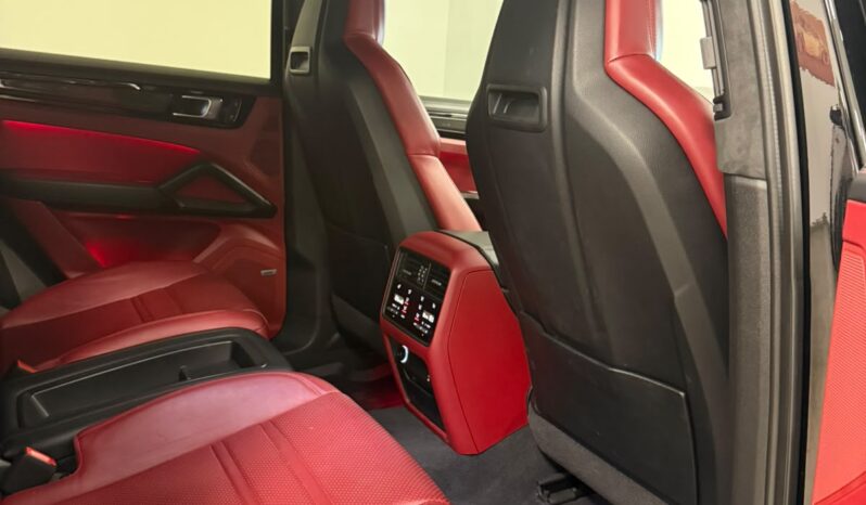 
								Porsche Cayenne Coupe Turbo GT full									