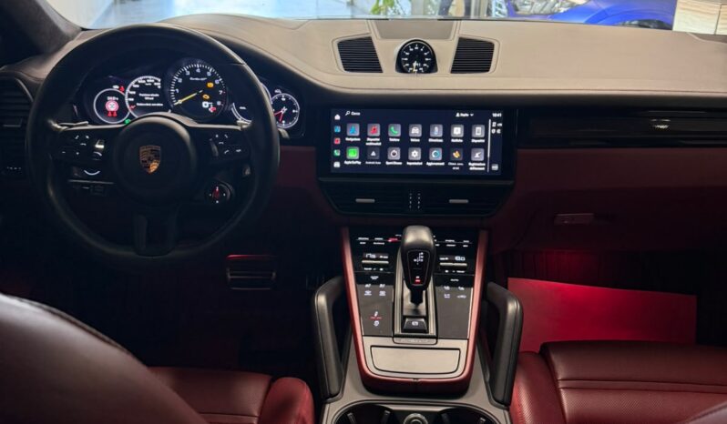 
								Porsche Cayenne Coupe Turbo GT full									