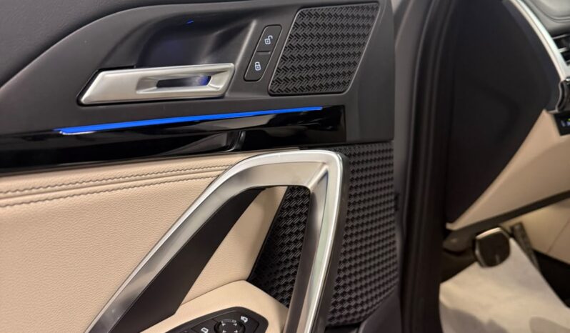 
								BMW X1 m Sport full									